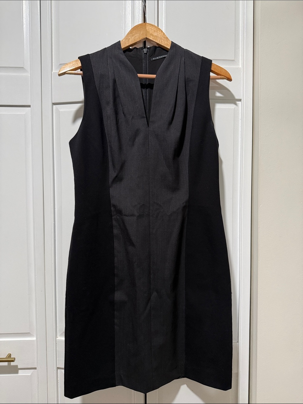Elie Tahari Black Sleeveless Panel Sheath Dress